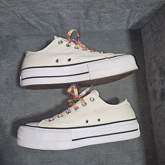 Platform Converse women's size 8.5 - Picture 4 of 6